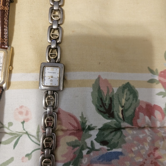 Bundle of used watches,untested.2 Citizen w/books,2 Aigner,etc. - Picture 10 of 16